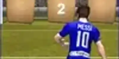 jugabilidad de Messi contra Ronaldo en Kick Tac Toe